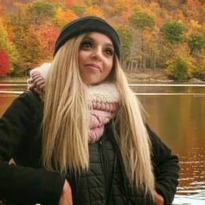 Meet your Posher, Elia